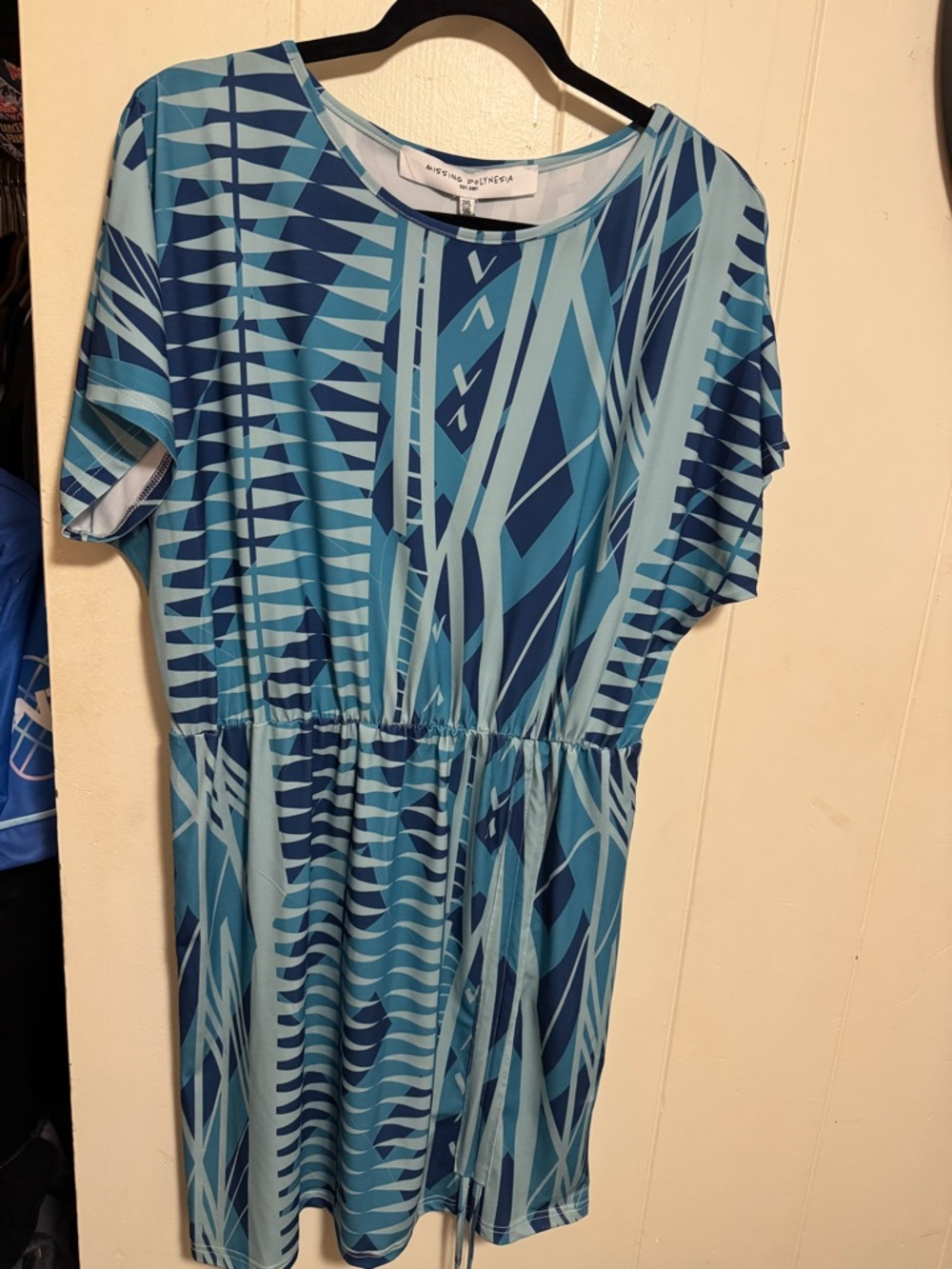 Missing PolynesiaShort Sleeve Dress - Light & Navy Blue